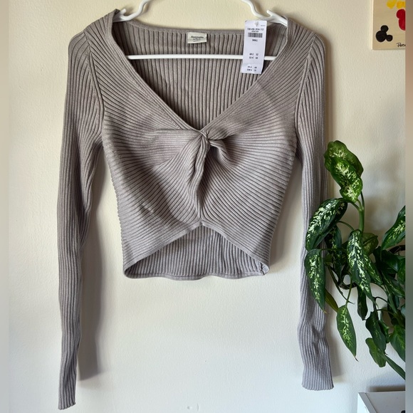 Abercrombie Sweater Crop Top - Beige - Picture 1 of 3